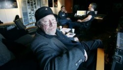 Møte med Nilsen. Ti av Terje Nilsens låter er gitt et helt nytt uttrykk. Bodø Sinfonietta, Finn Sletten (perkusjon), Børge Petersen-Øverleir (gitar) og Bjørn Kjellemyr (bass) er musikerne bak «møte». ? Jeg er utrolig fornøyd. da jeg hørte Sverre Joners ar